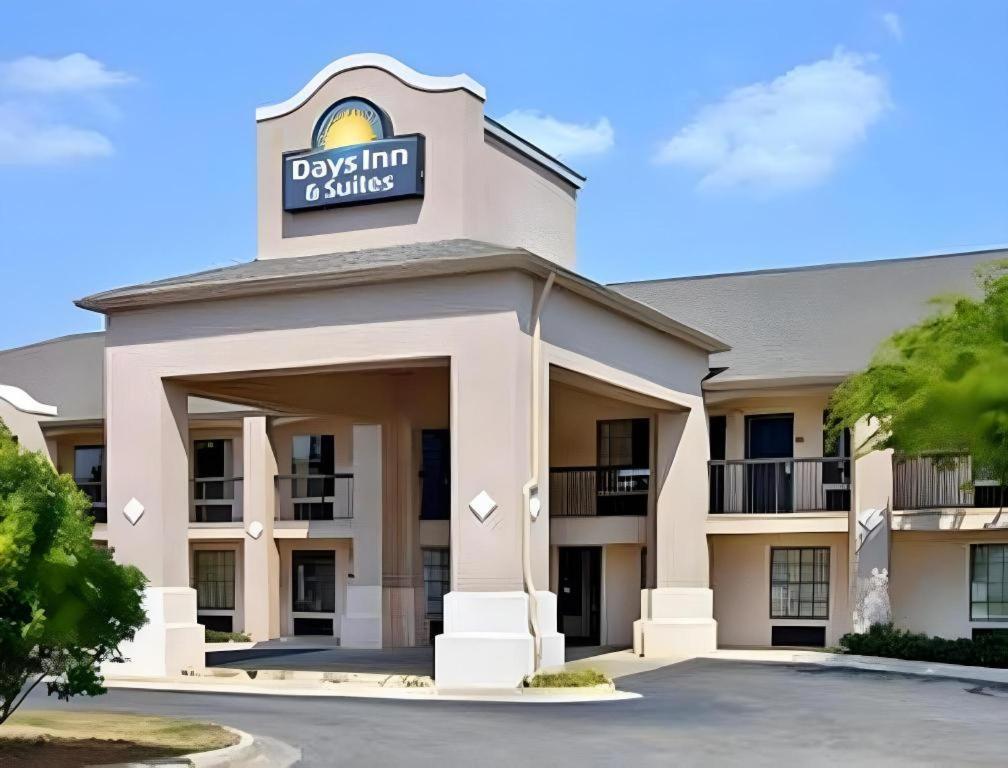Days Inn & Suites By Wyndham Fort Valley Exterior foto